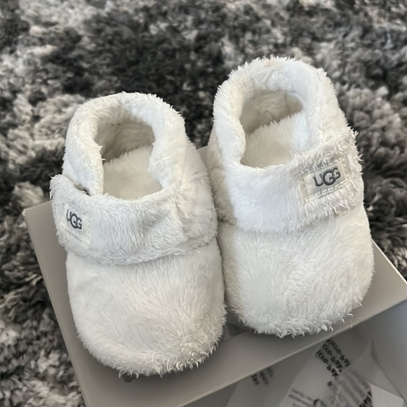 UGG baby booties - Picture 2 of 5